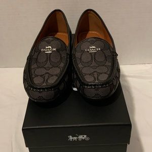 Coach signature driver/women’s size 6.5 **NEW*